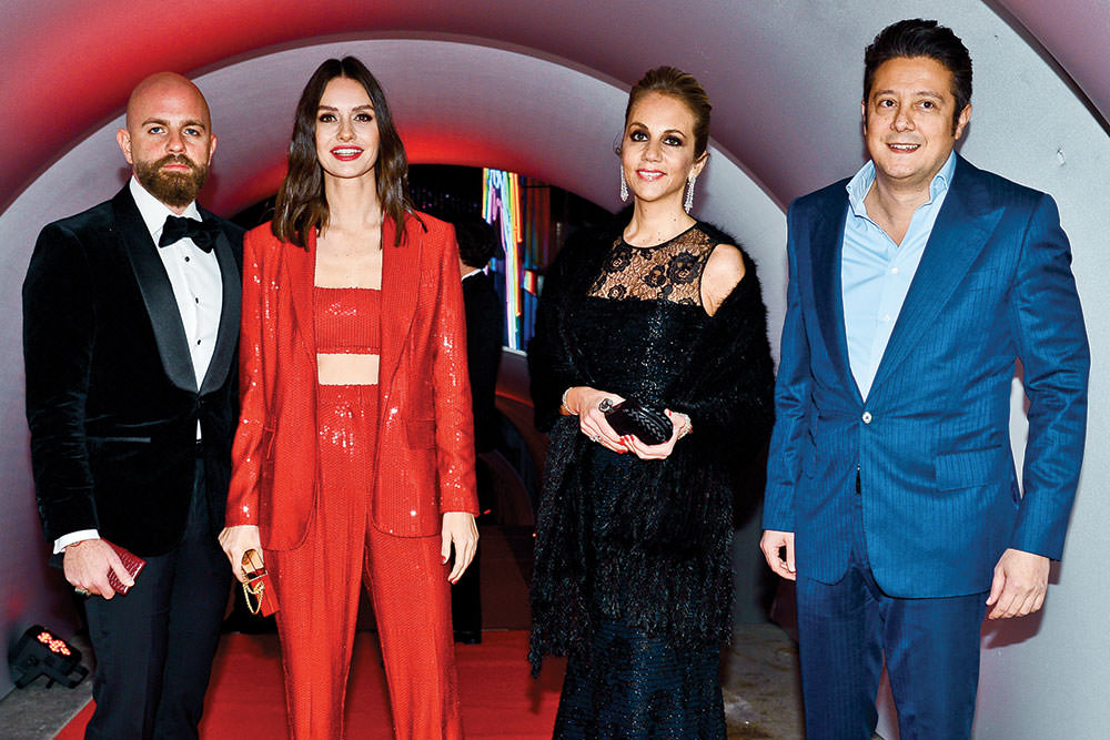 Elitlerden eğitime büyük destek 