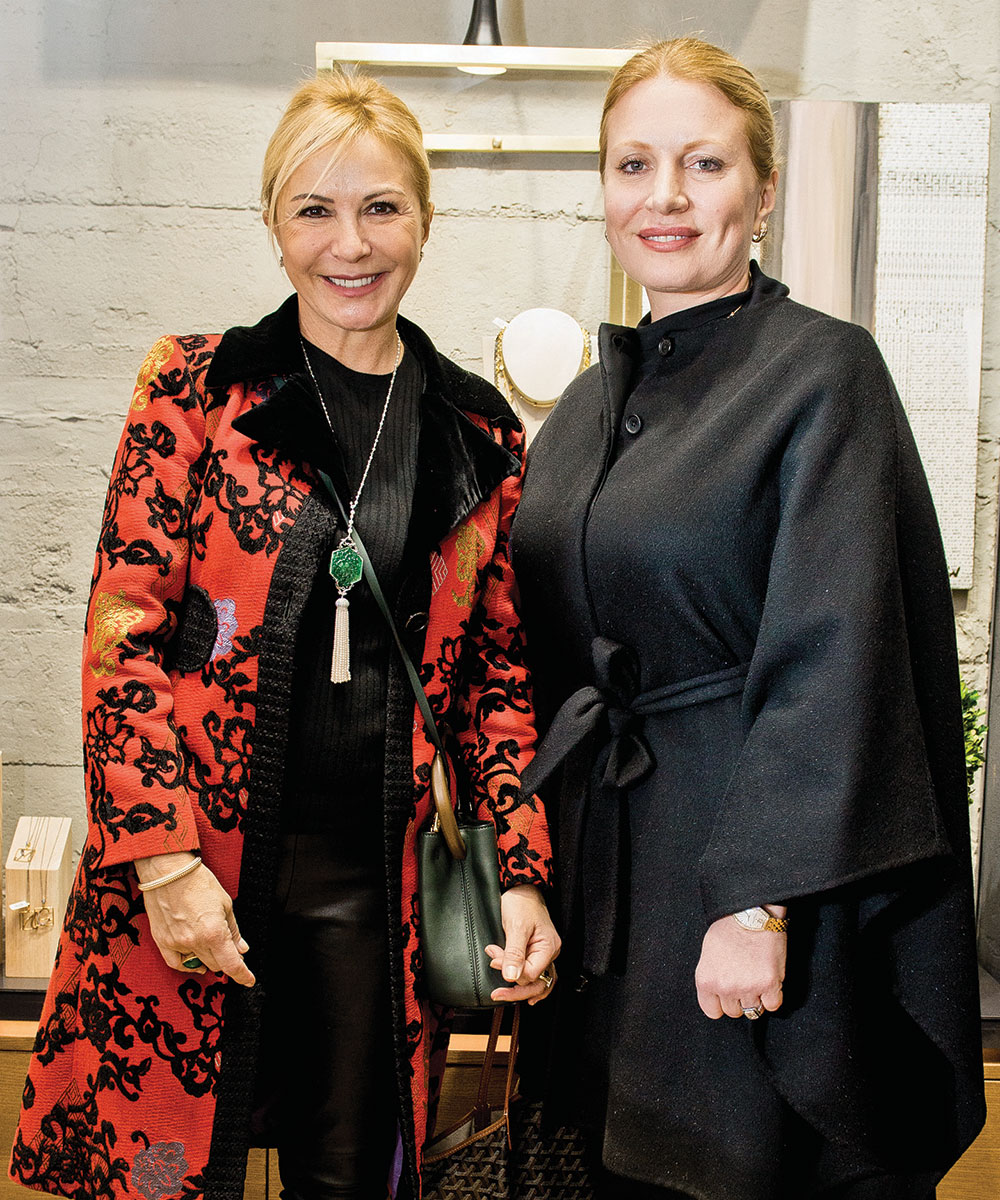 Yeni mağazaya görkemli açılış 