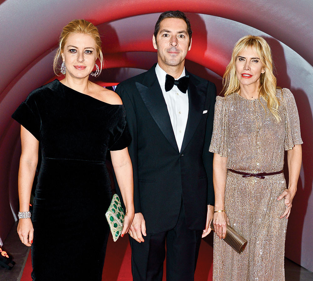 Elitlerden eğitime büyük destek 