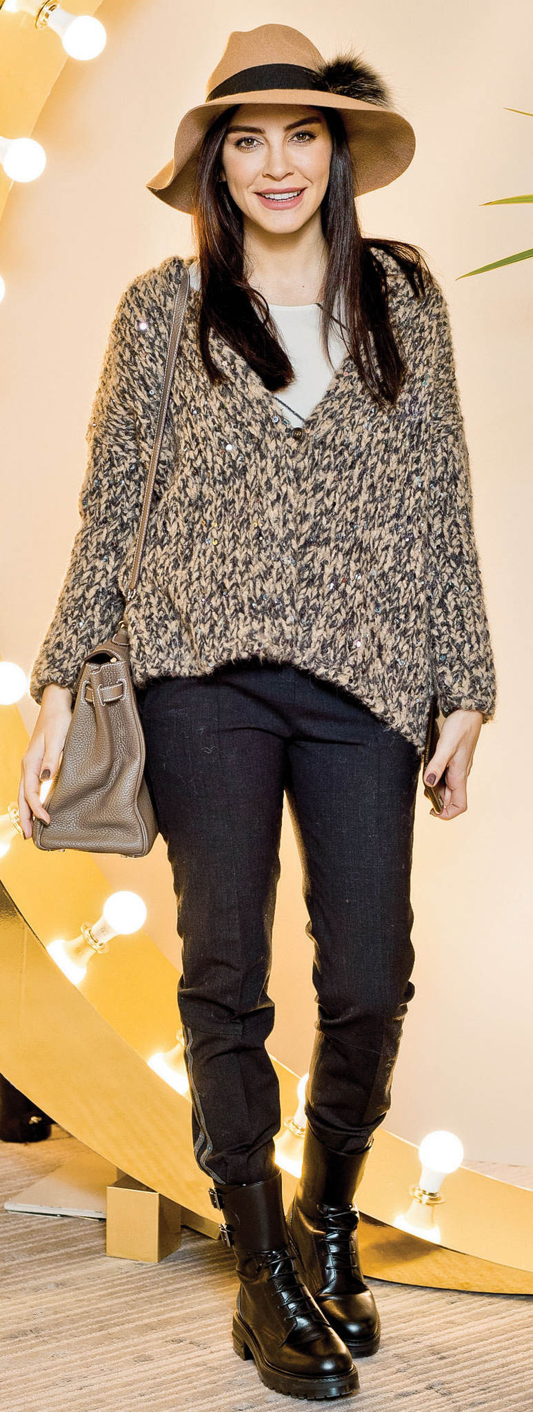 Yeni mağazaya görkemli açılış 