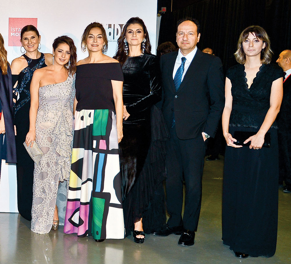 Elitlerden eğitime büyük destek 