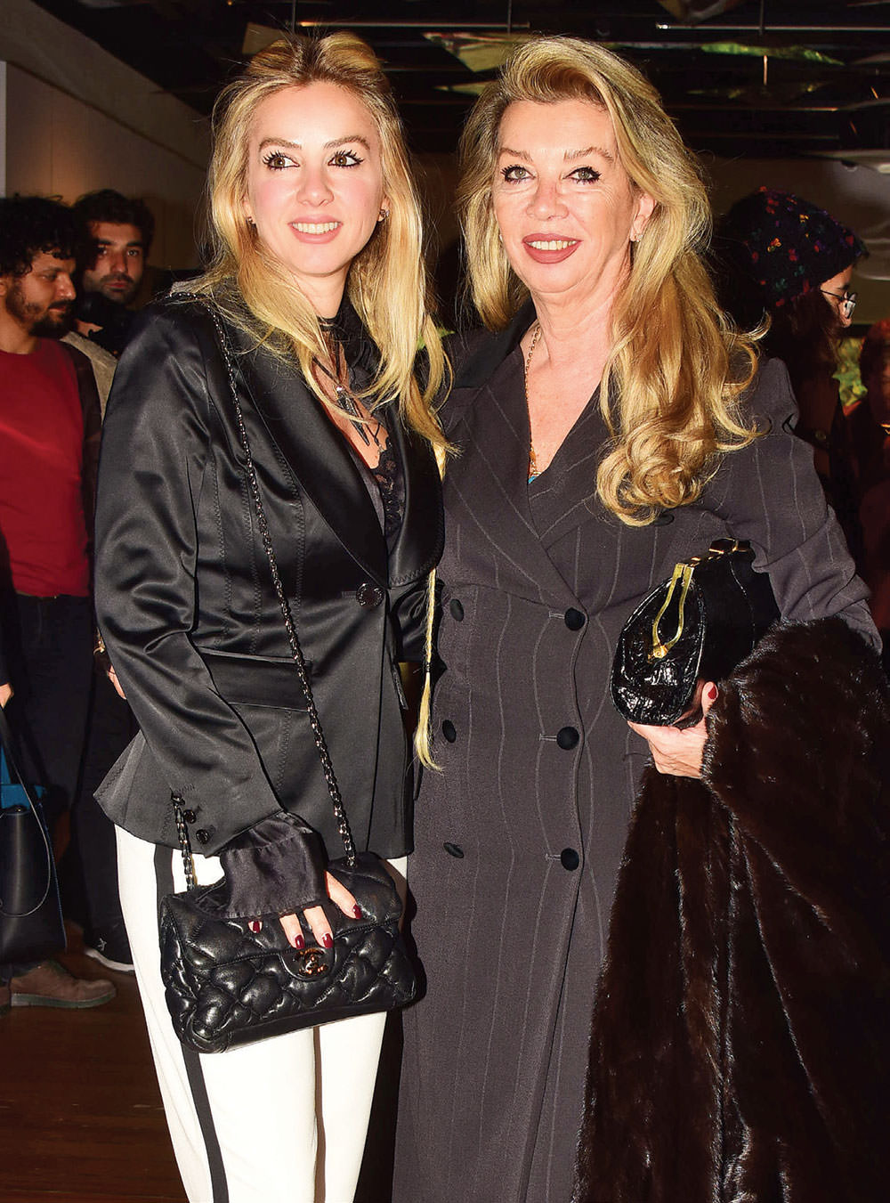 Genç sanatçılar ödüllendirildi