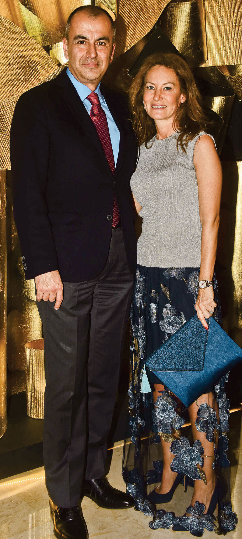 Altından hayat ağacı tasarladı