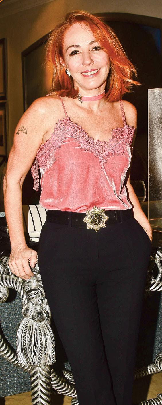 Altından hayat ağacı tasarladı