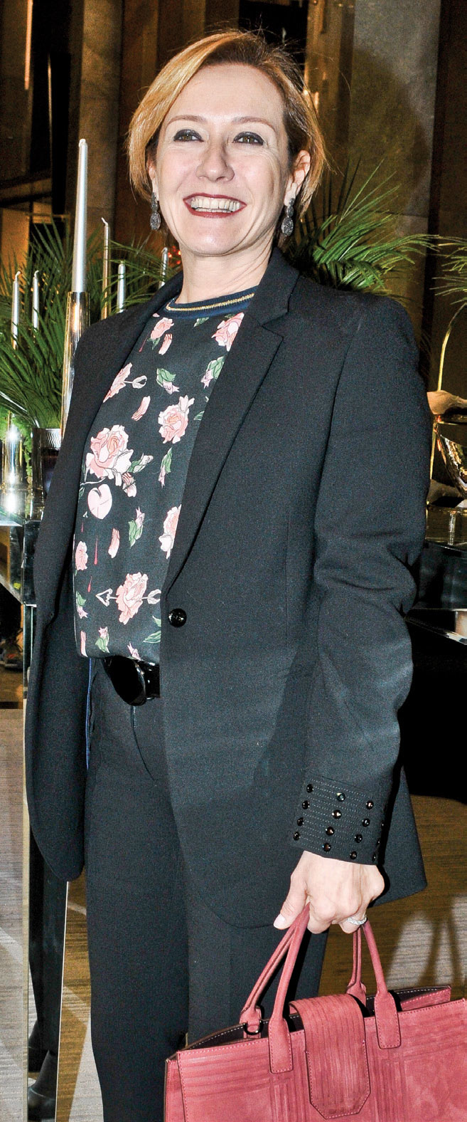 İlk koleksiyona renkli tanıtım 