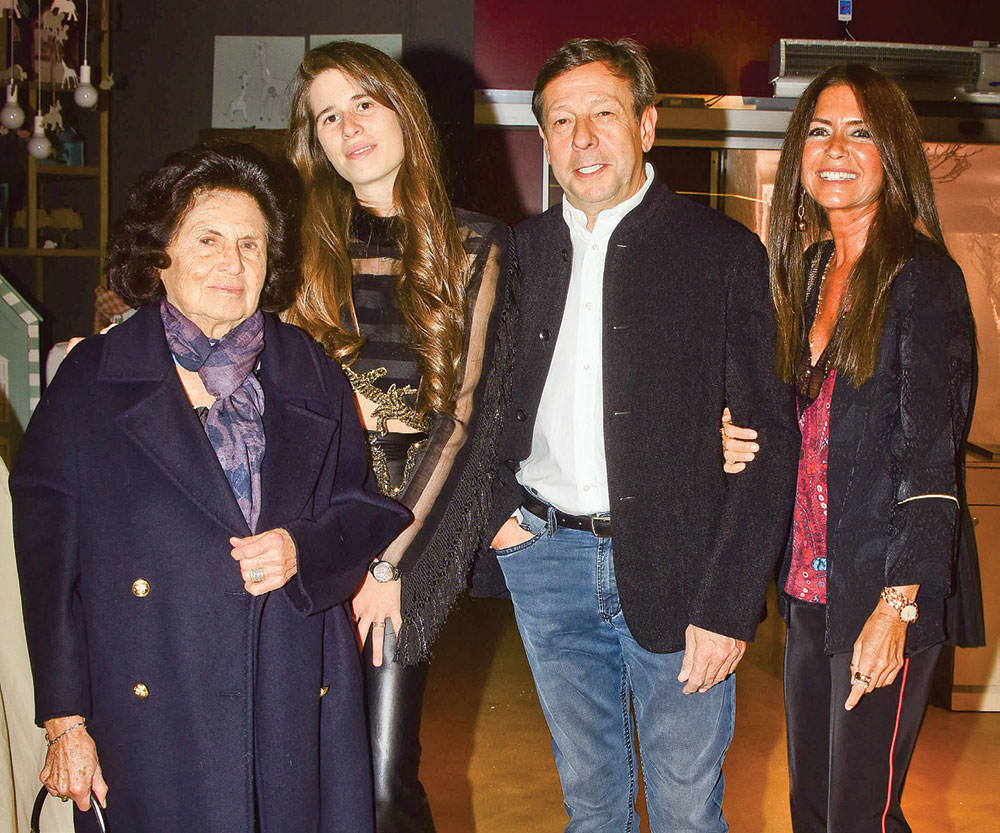 İlk organizasyonunu  kendisi için yaptı