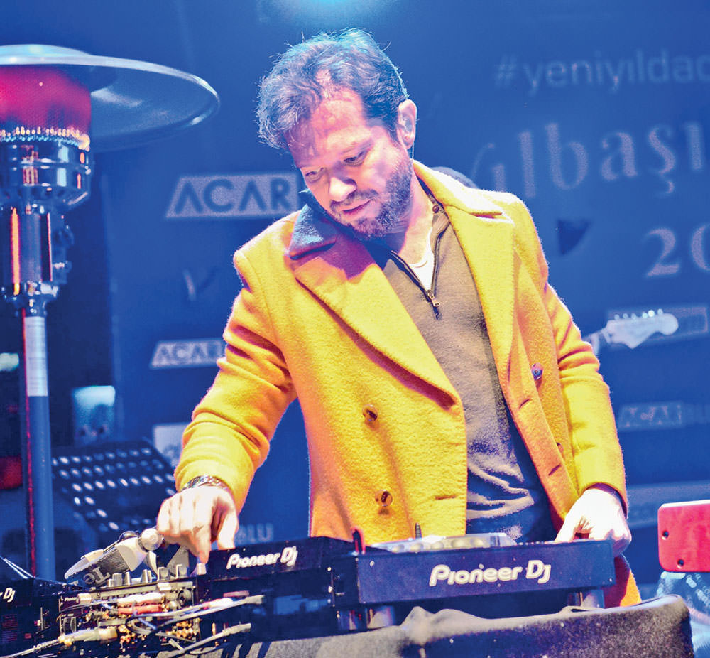 Yeni yıl partisinde buluştular