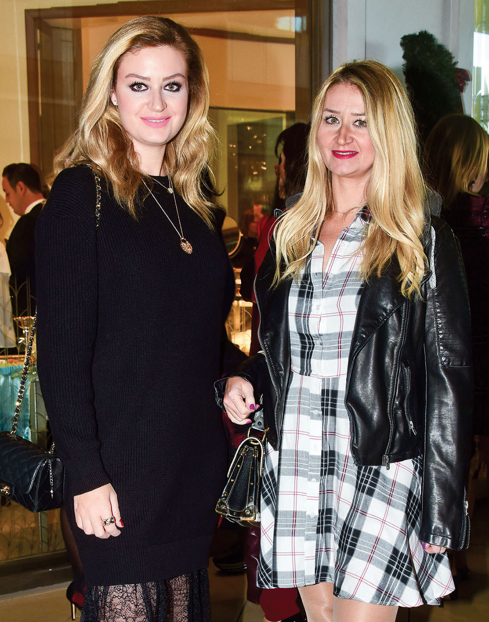 Mücevher markasından yardım daveti