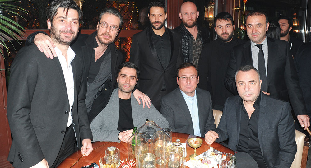 Sanat ve cemiyet dünyası bir arada