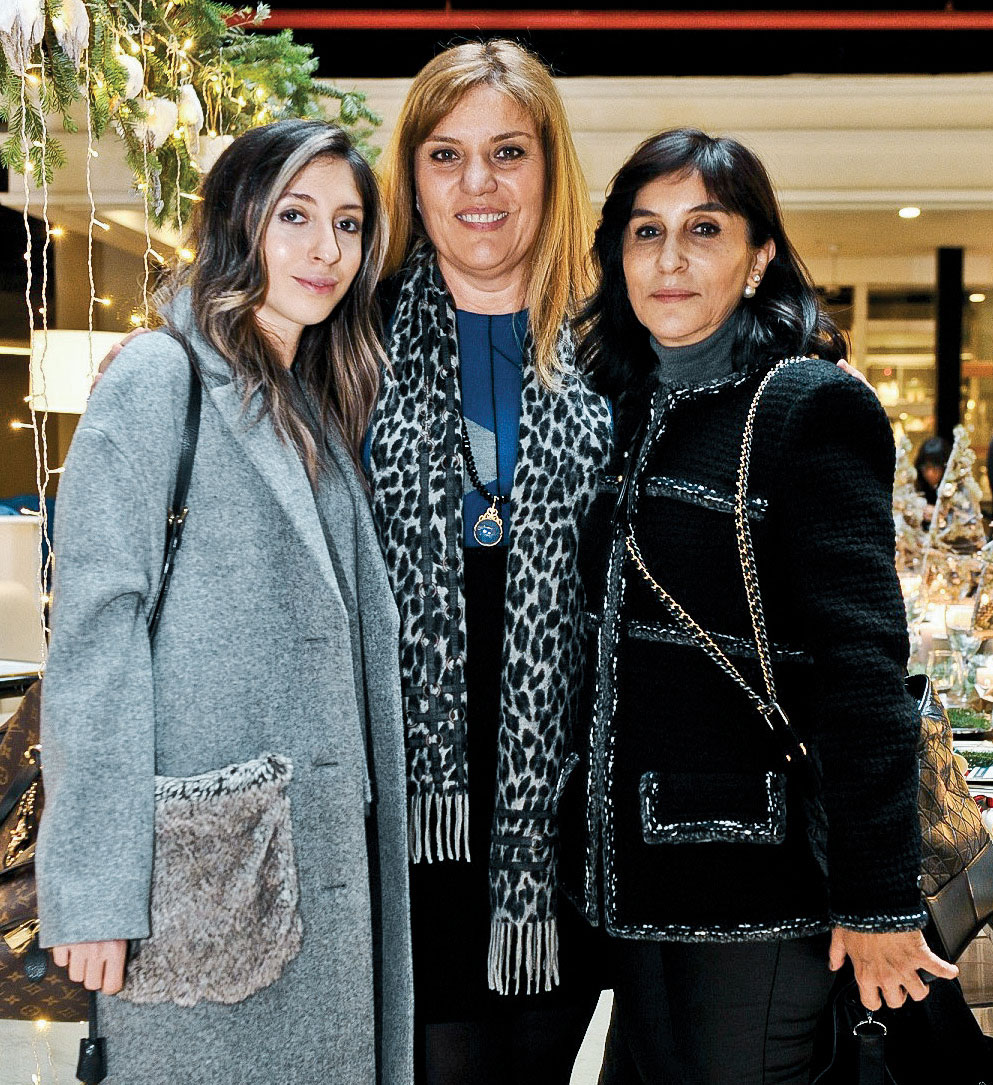 Şık sofrada yeni yıl yemeği