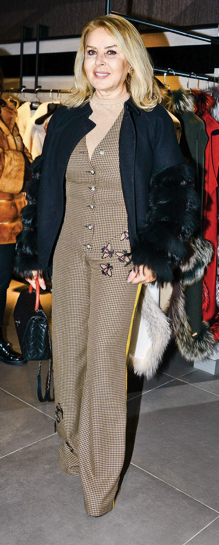 Yeni mağazaya şık davet