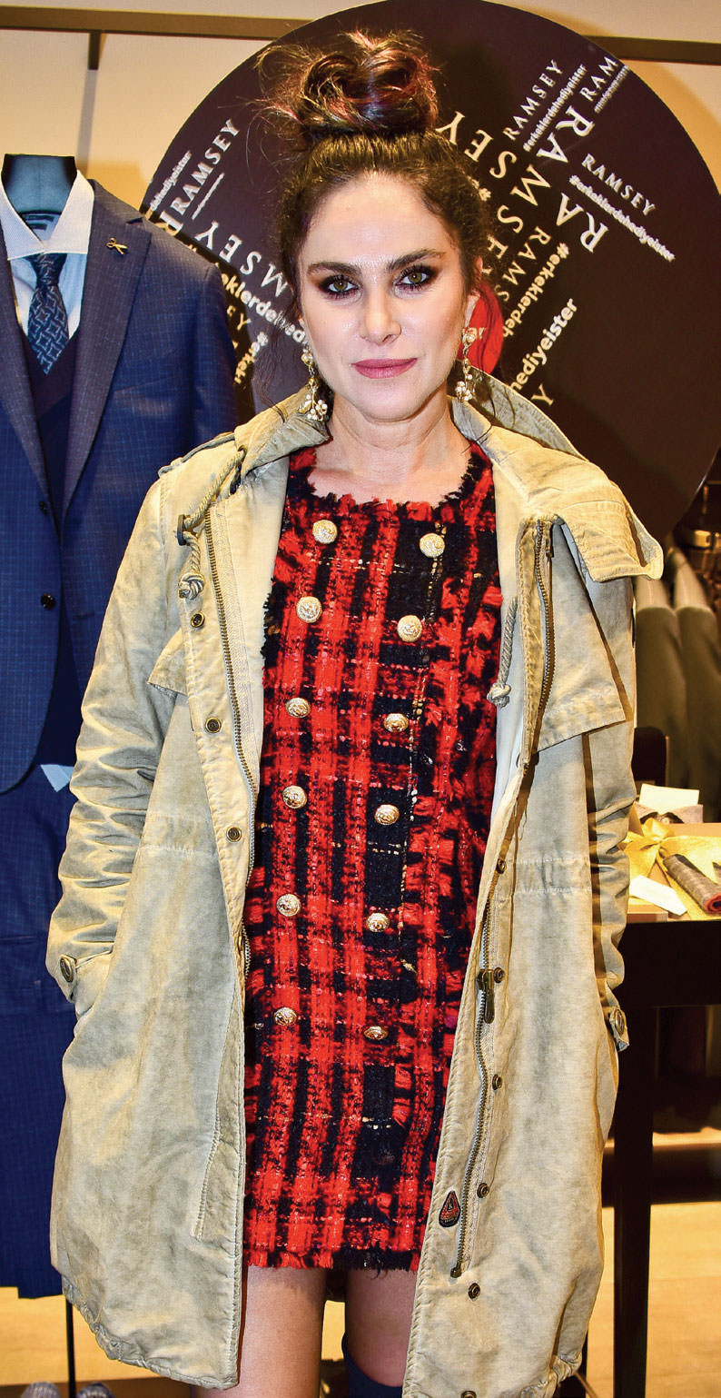 Eşlerine hediye seçtiler