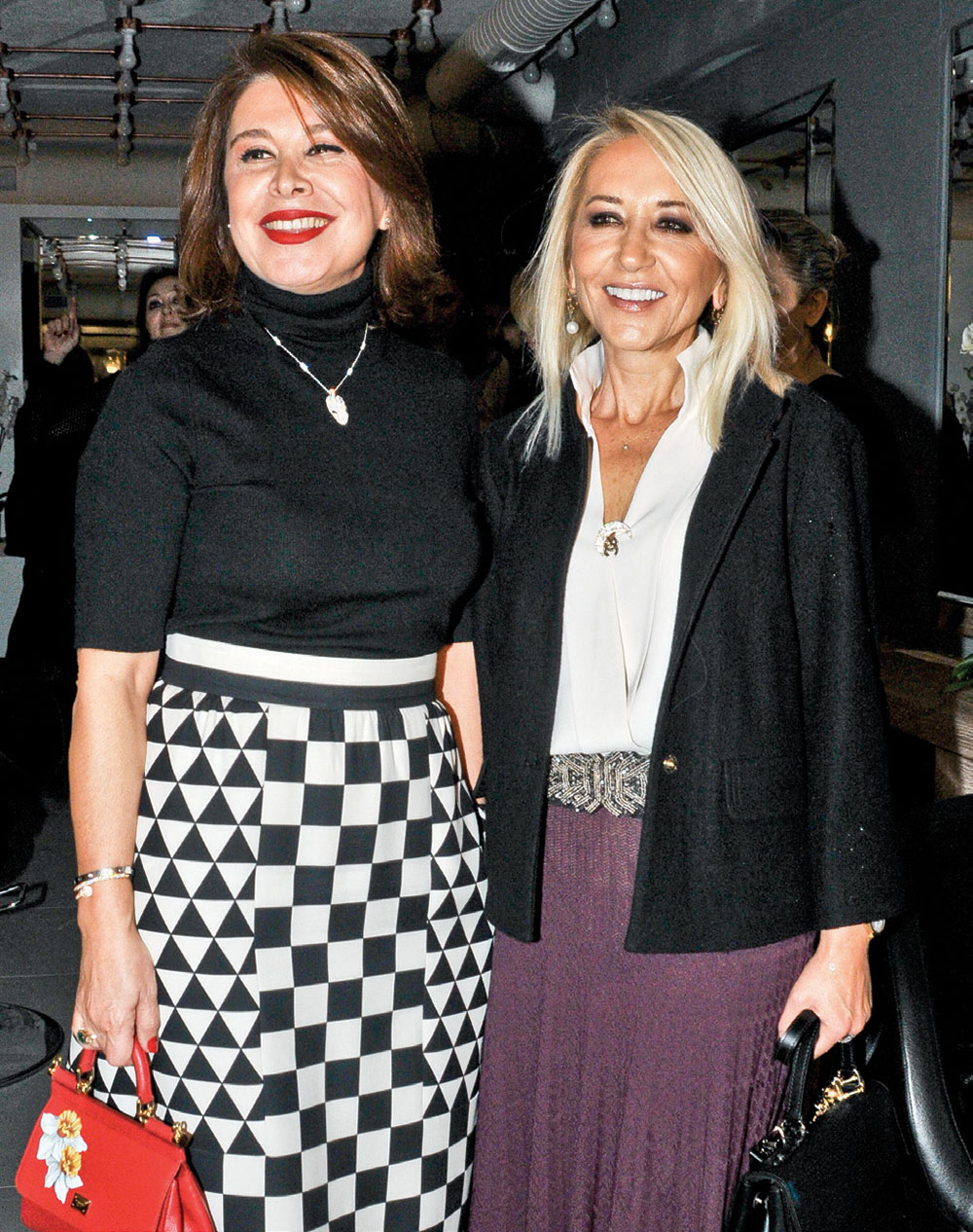 Yeni adrese renkli açılış