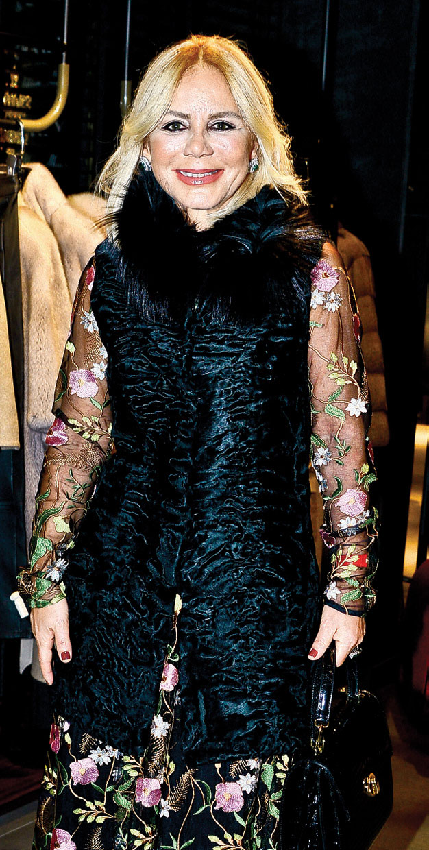 Yeni mağazaya şık davet