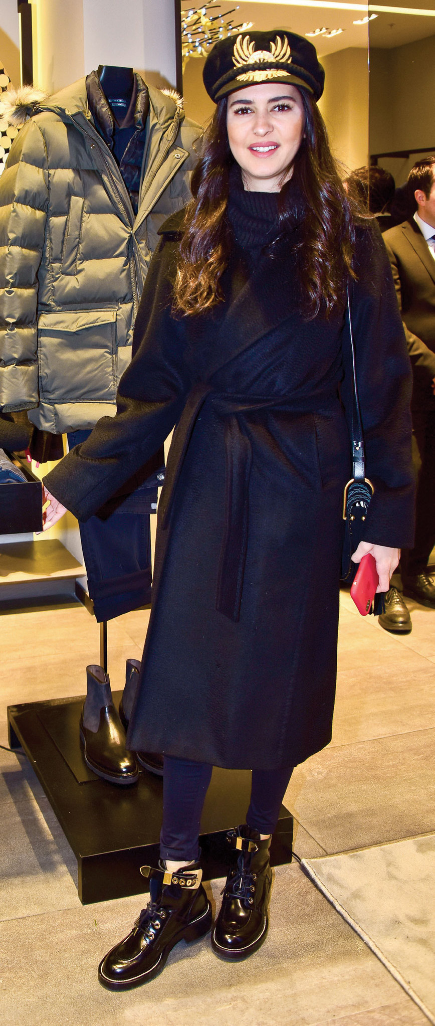 Eşlerine hediye seçtiler