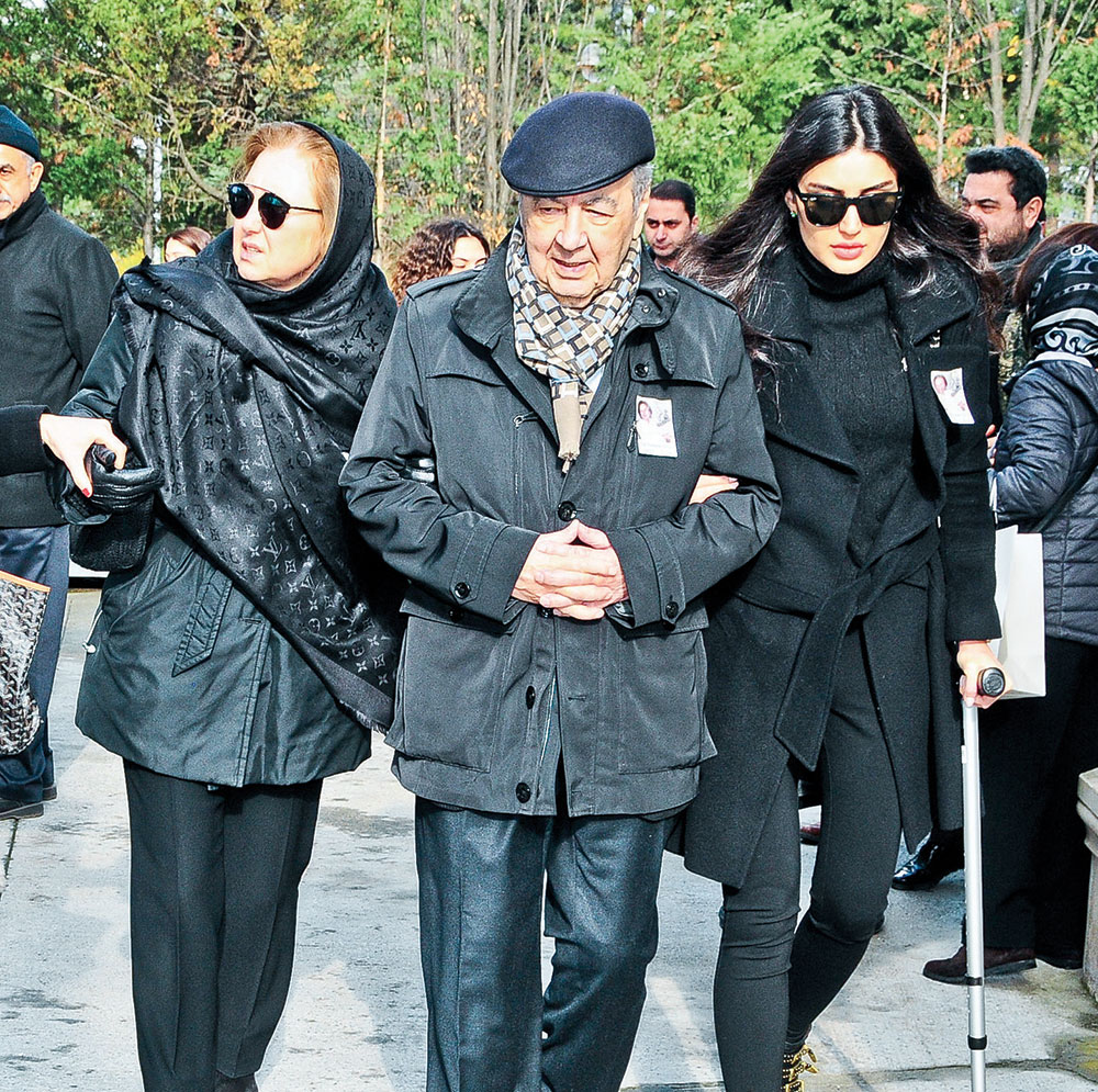 Son yolculuğuna uğurlandı