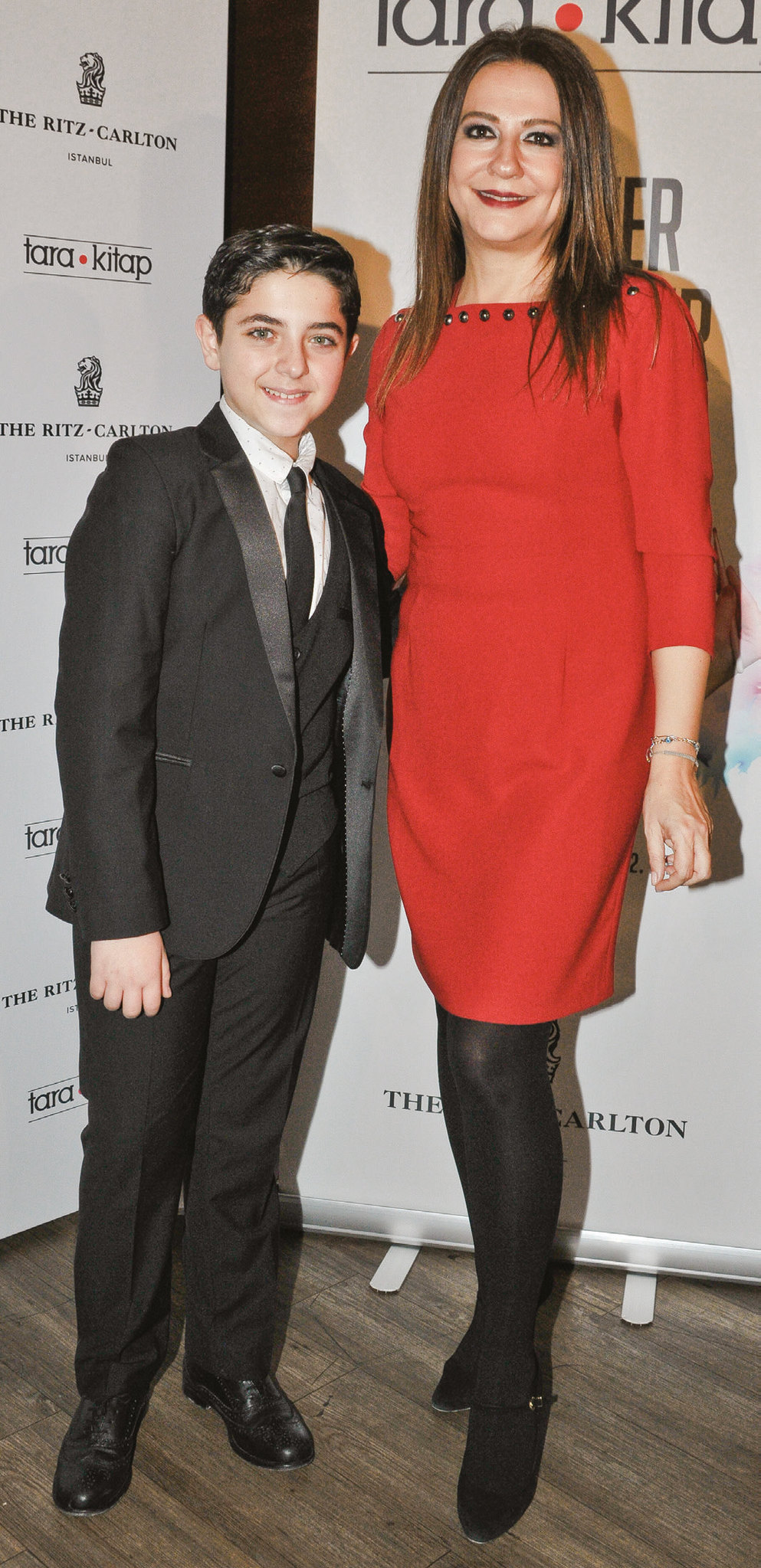 Kitaba renkli tanıtım