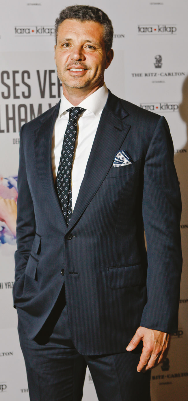 Kitaba renkli tanıtım