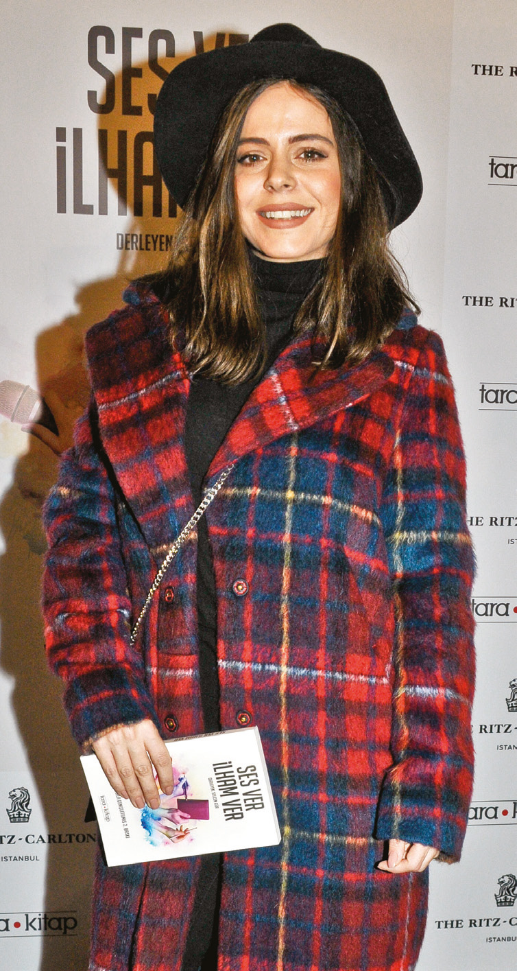 Kitaba renkli tanıtım