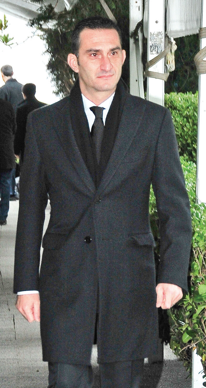 Kabri başında anıldı