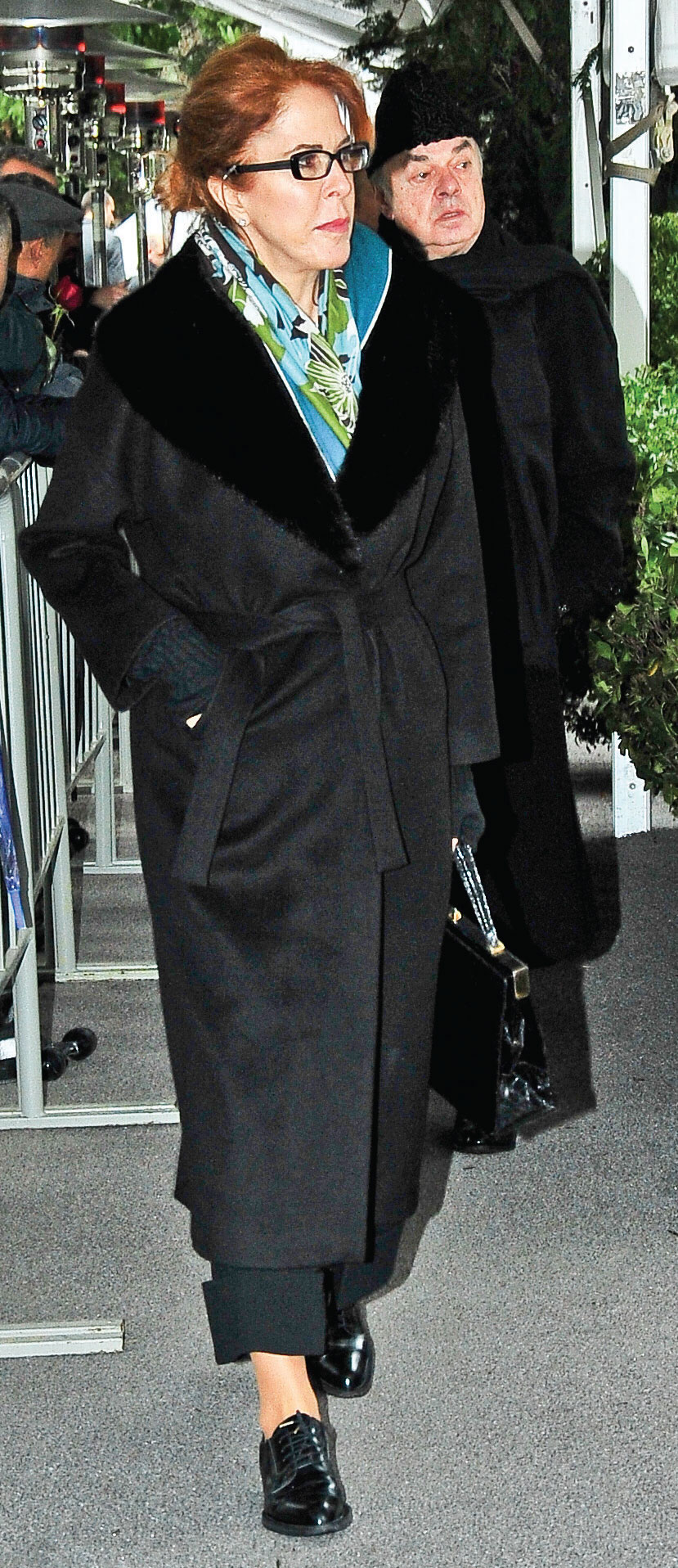 Kabri başında anıldı