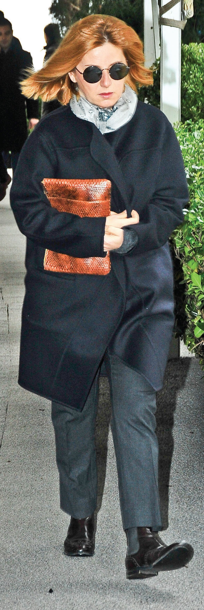 Kabri başında anıldı