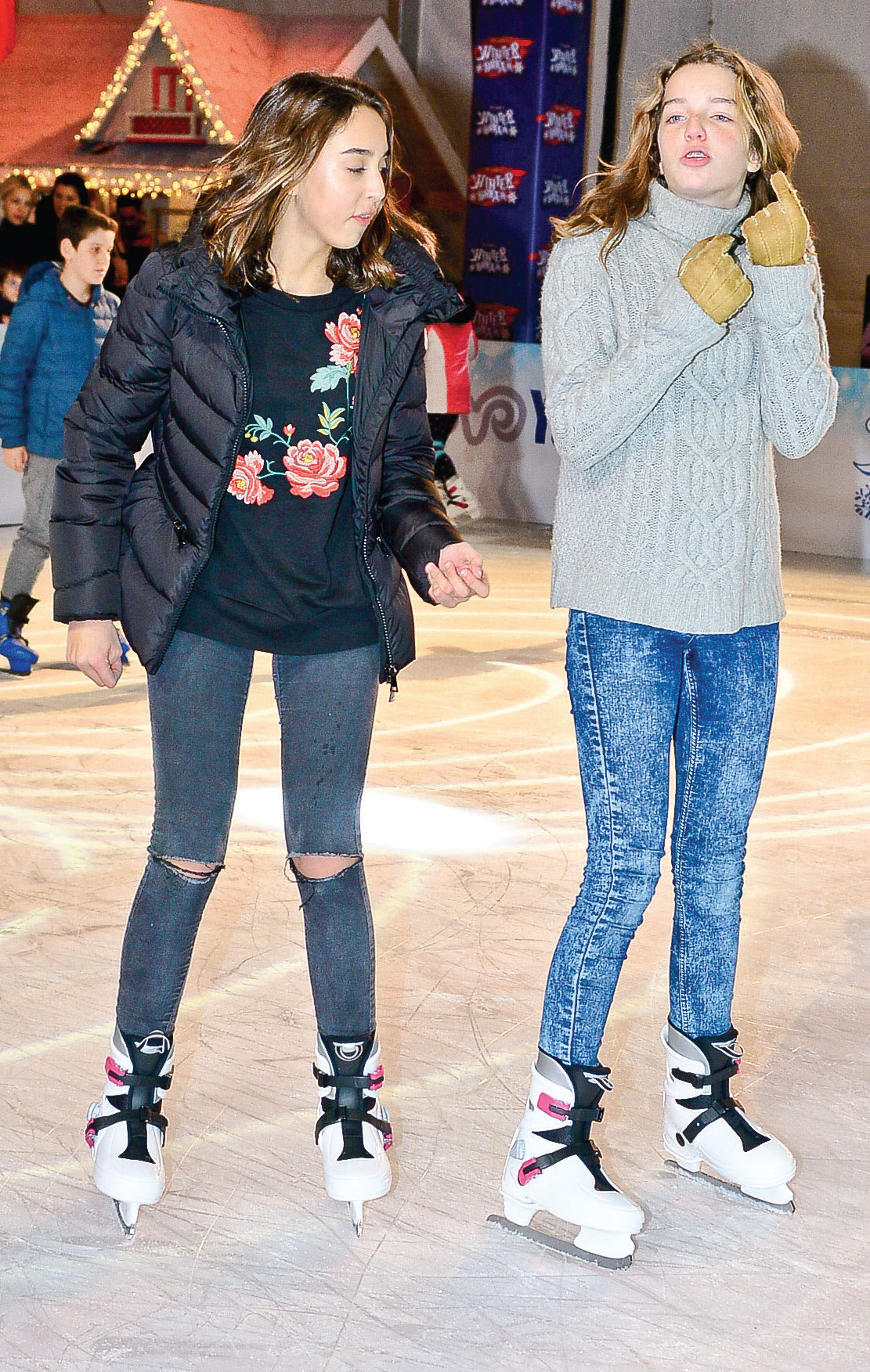 Ünlü isimler açılışta buluştu