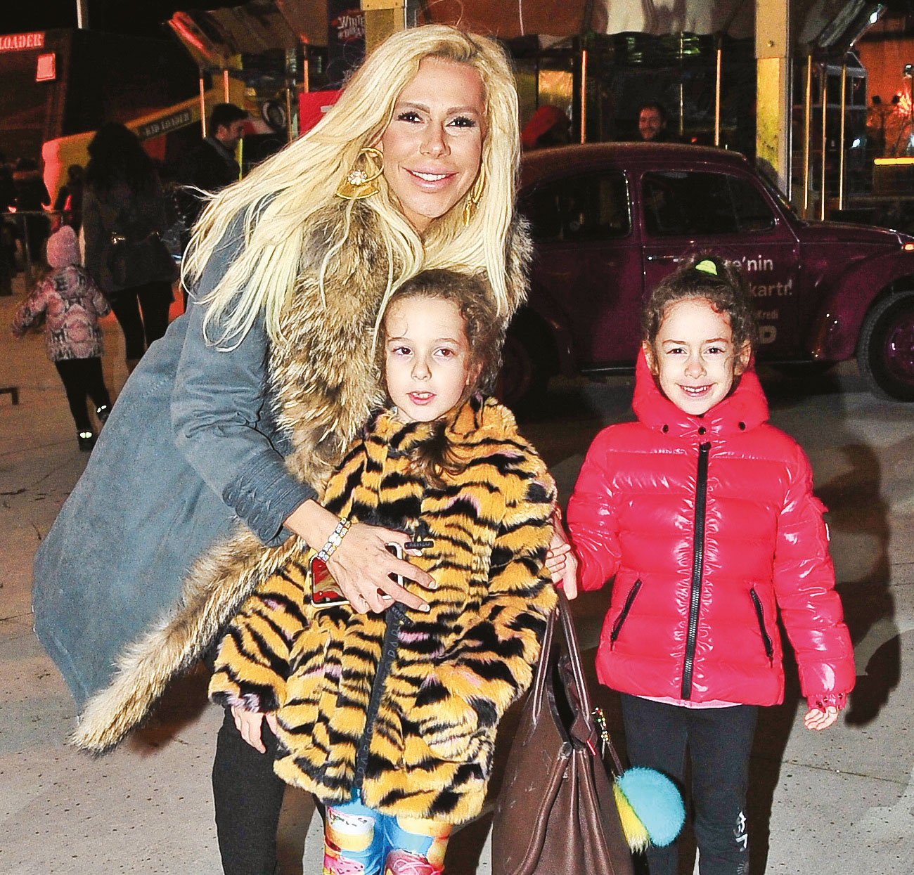 Ünlü isimler açılışta buluştu