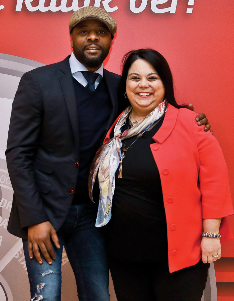 Radyonun gücüne dikkat çektiler