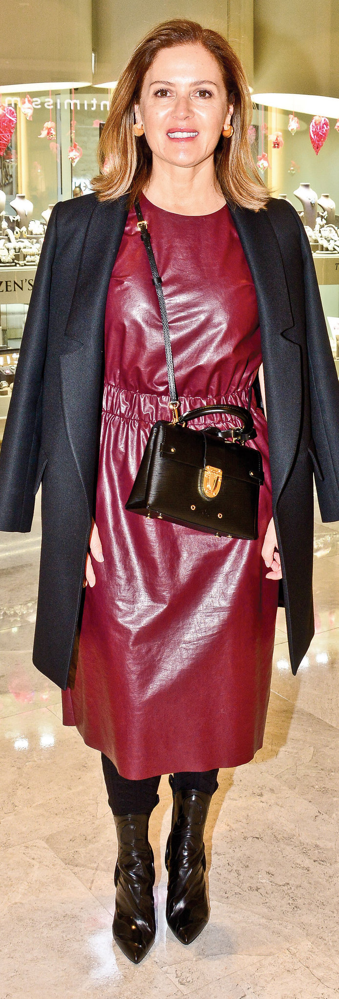 Aşk ve pırlantanın öyküsünü dinlediler