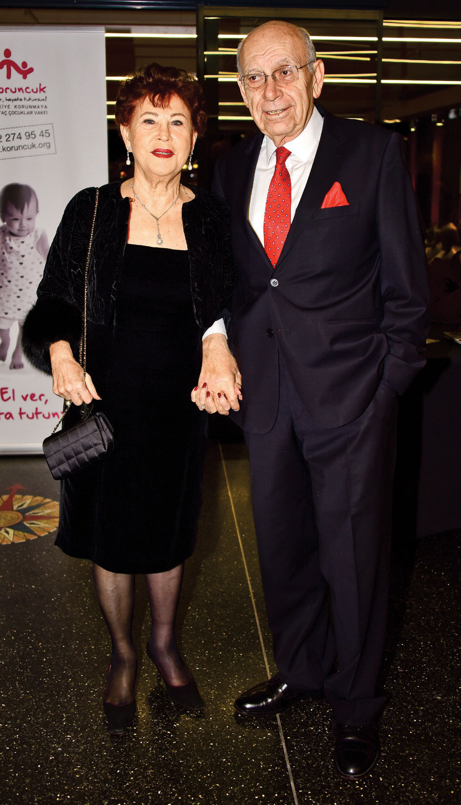 Sevgililer Günü'nde anlamlı davet