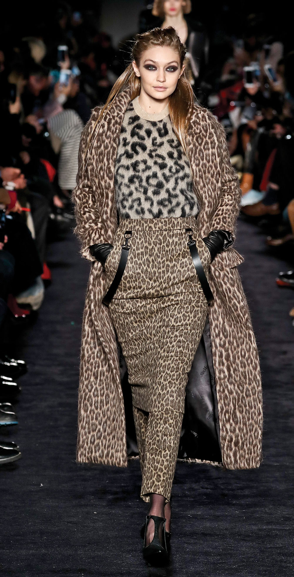 Milano'da kadın gücü dikkat çekti