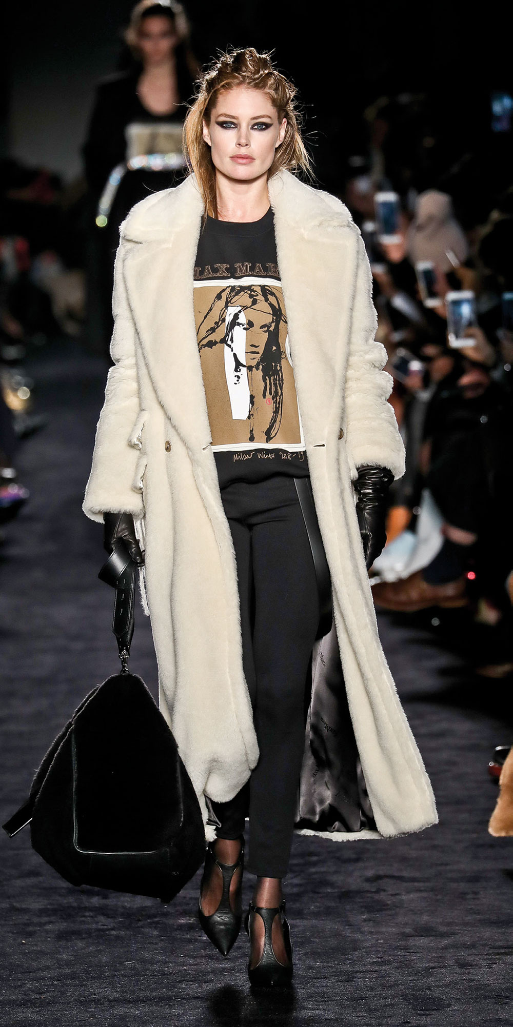 Milano'da kadın gücü dikkat çekti