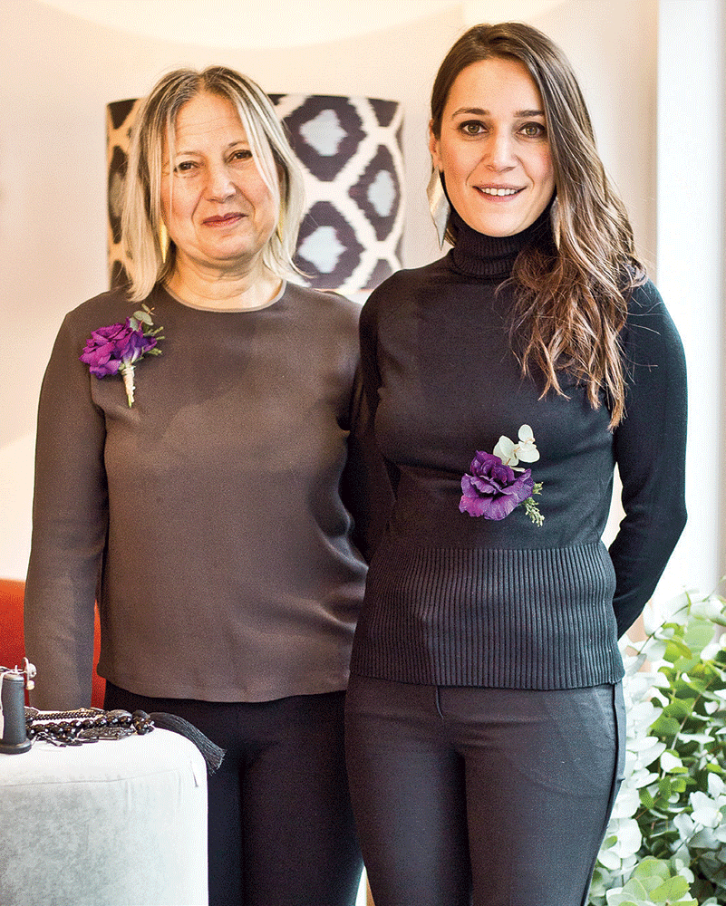 Son tasarımları yardım için satıldı