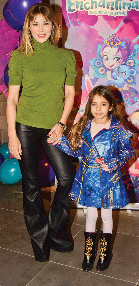 Çocuklarıyla eğlendiler