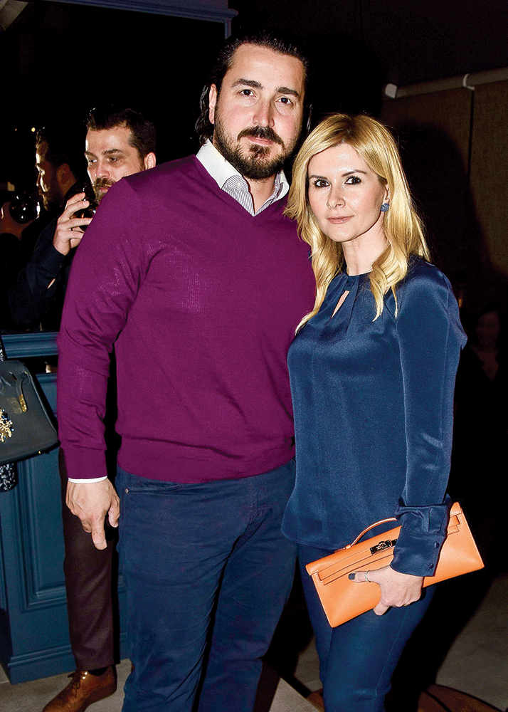 Yeni yaşını renkli bir partiyle kutladı