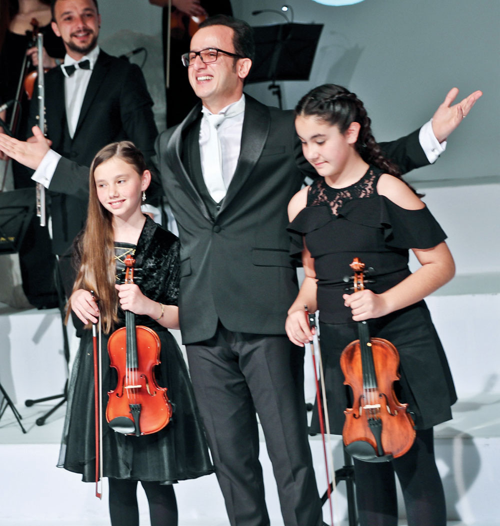 Canlı müzik eşliğinde defile