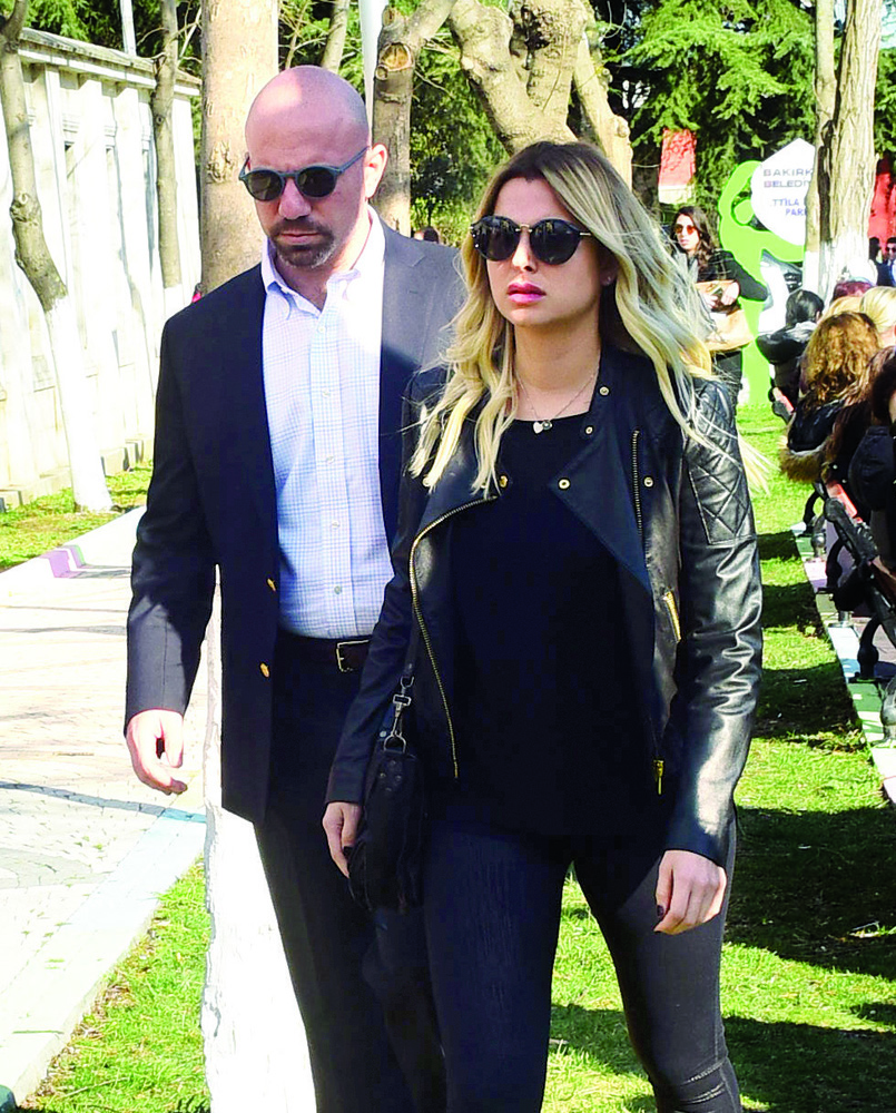 Gözyaşlarına boğuldular