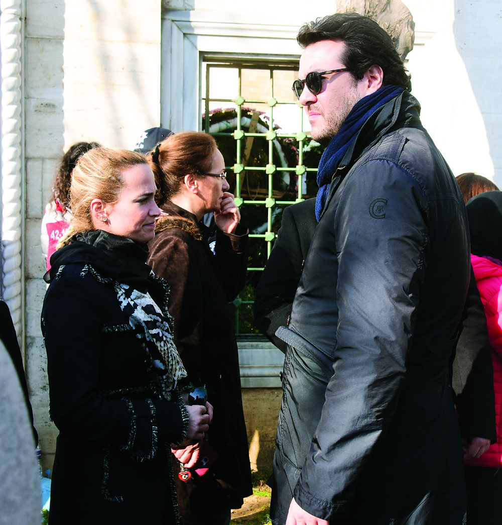 Gözyaşlarına boğuldular