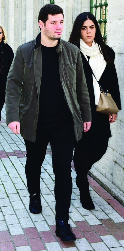 Gözyaşları içinde uğurlandılar