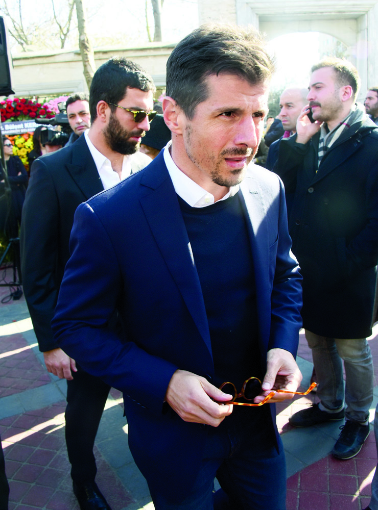 Gözyaşları içinde uğurlandılar