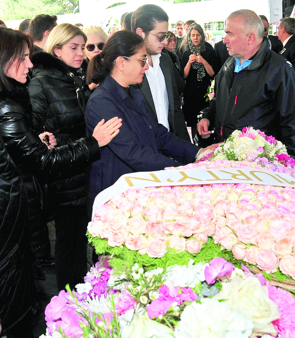 Gözyaşları içinde uğurlandılar