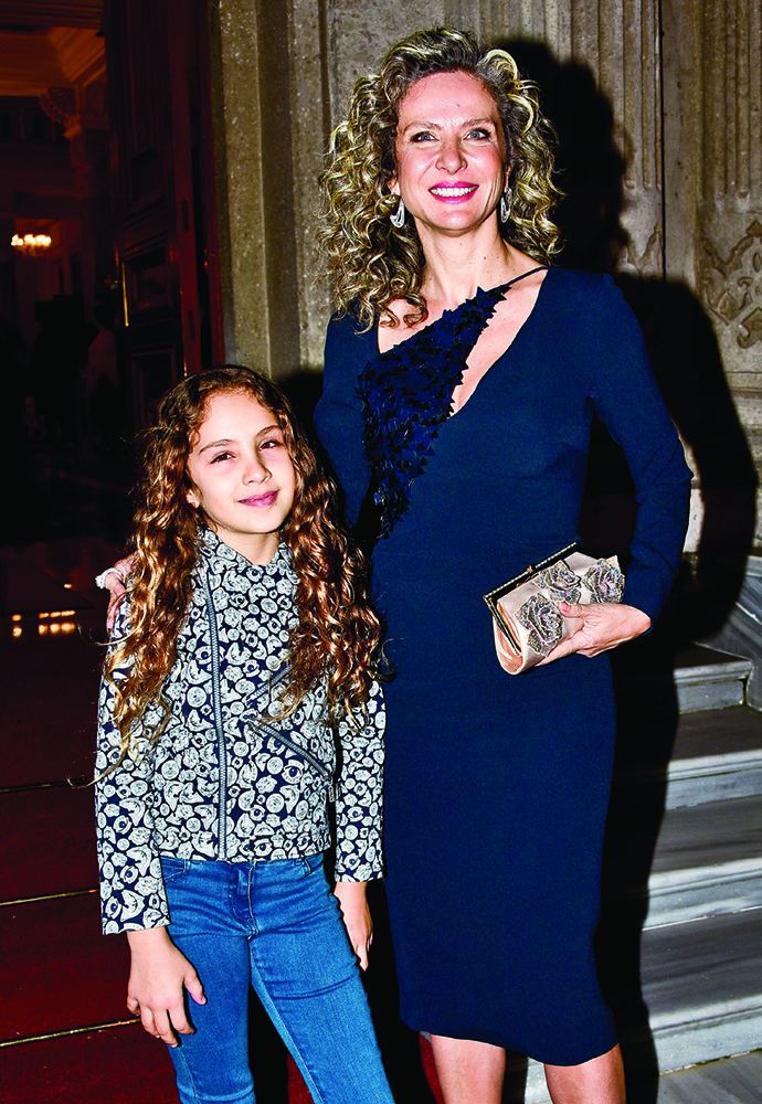 Podyumda renklerin dansı