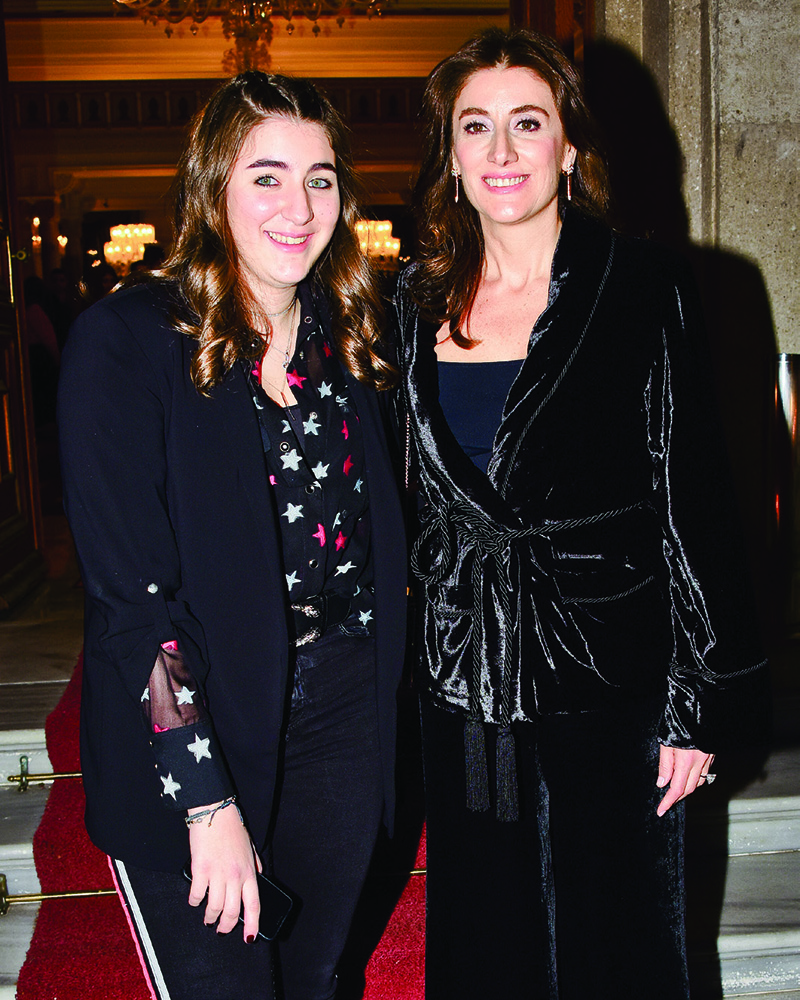 Podyumda renklerin dansı