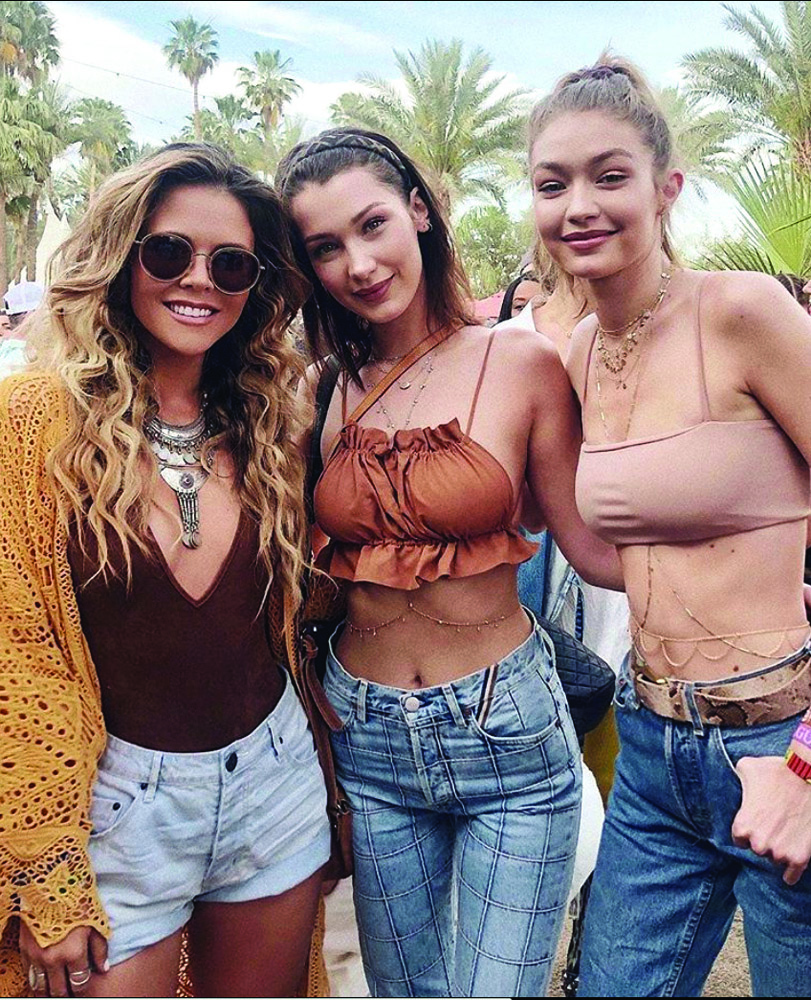 Müzik festivaline çıkartma yaptılar