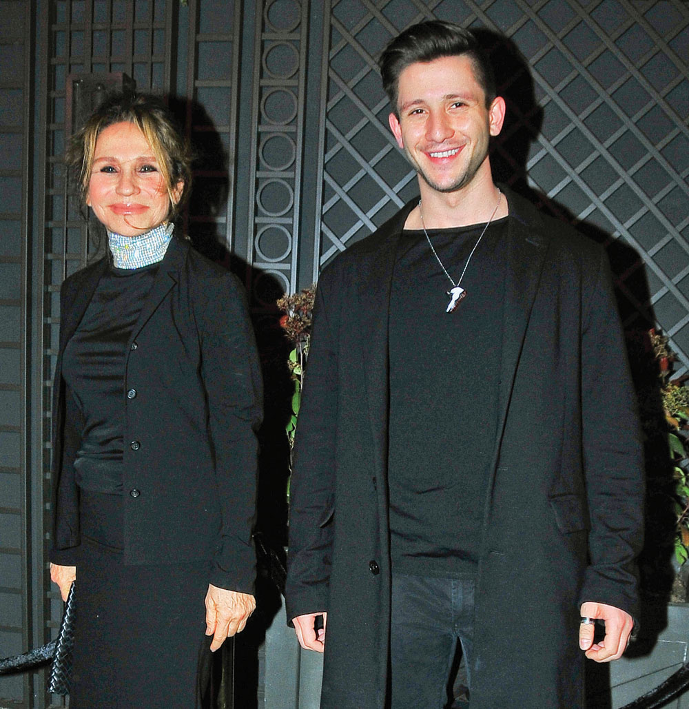 Ünlü isimler açılışta buluştu