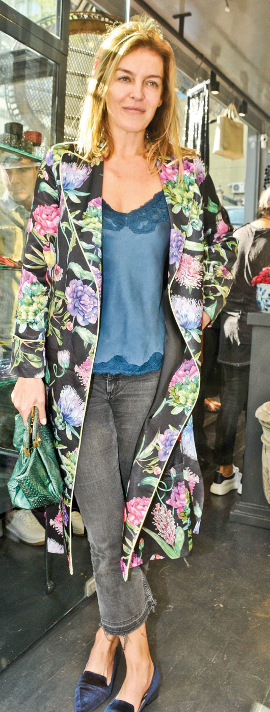 Yardım amaçlı açılış davetine büyük ilgi