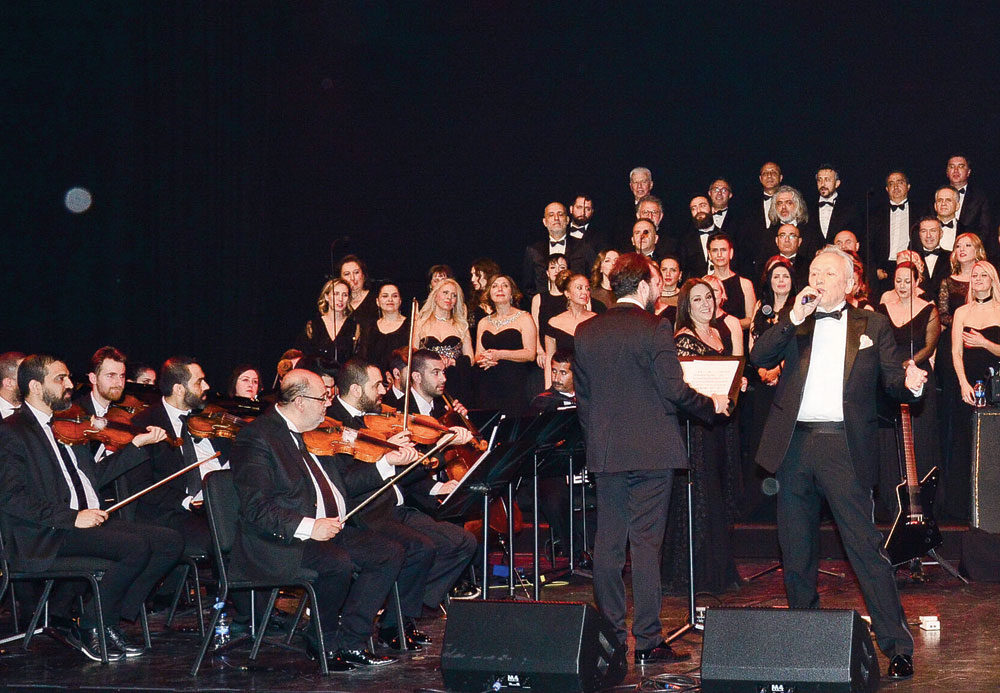 Yardım konserine büyük ilgi