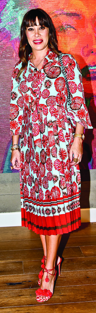 Sanatseverleri buluşturan sergi