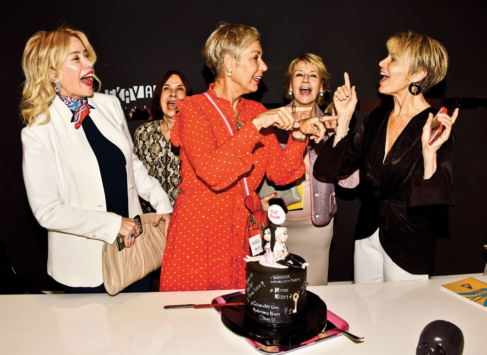 Genç sanatçılara destek